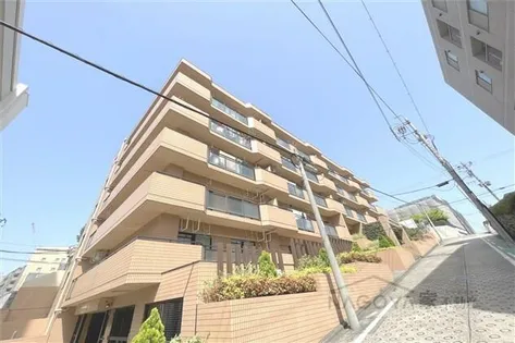 ふぁみーゆ月見坂【3階】の外観