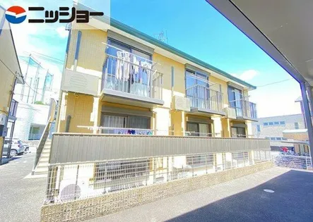 ファミール名高D棟の画像