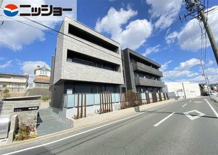 ラフ アンド タフ 向山の画像