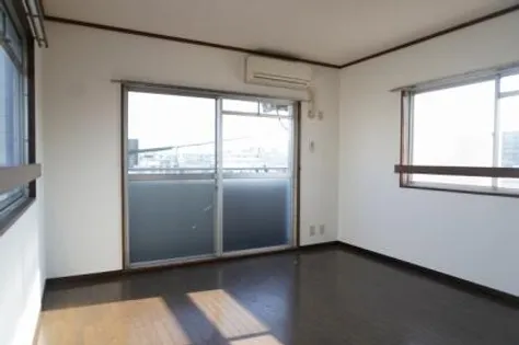 ドメスト吉塚【2階】の内装