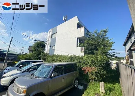 ドミール東山【1階】の外観