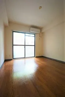 ロイヤルコンフォート草香江の画像