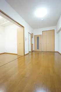 クレセント イーストの画像