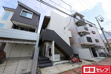 カーサ9名駅【203号室】の外観