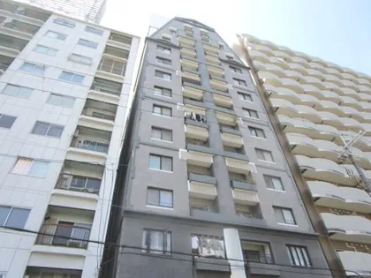 新大阪川島マンション【9階】の外観