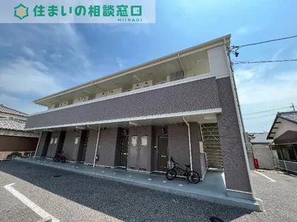 愛知県岡崎市六名新町【アパート】の外観