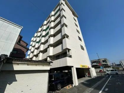 鳴神ビルの画像