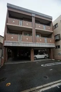 メゾン プアラニの画像