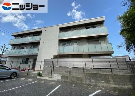 ルーチェ白鳥の画像