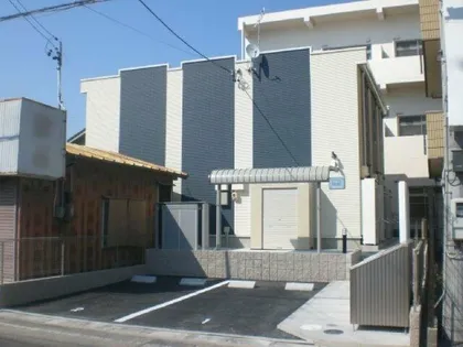 レオネクストティーアンドケーの画像