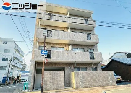 アメニティ垣戸【4階】の外観