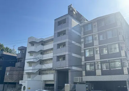 八事スチューデントビル【3階】の外観