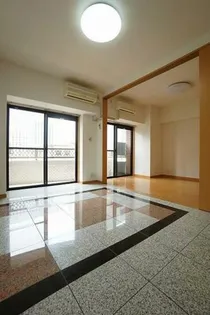 ヨーロピアンタワーの画像