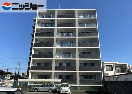 プレドラガール【2階】の外観