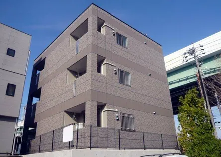 シェルル万場の画像