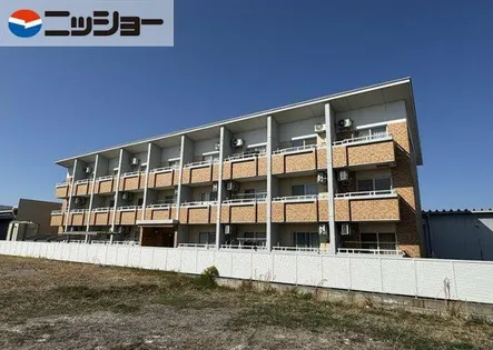 ハートヒルズ舳越【3階】の外観