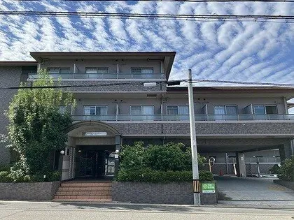 ベレーサ本山【2階】の外観