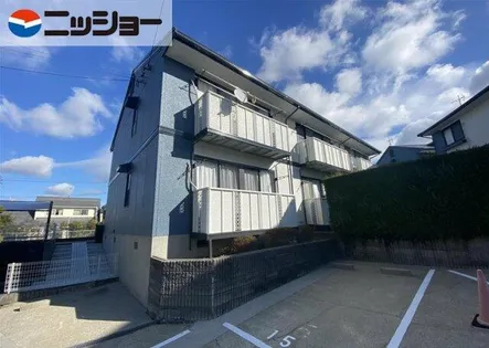 クリスタルビレッジE棟の画像