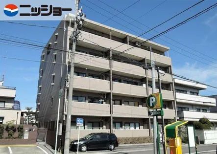 ファミーユ柳原の画像