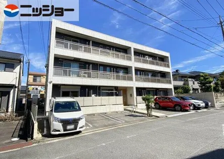 カランドリエ【2階】の外観