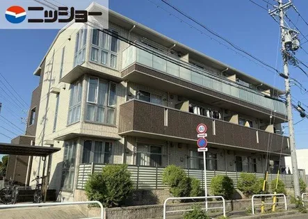 グランソレイユ【3階】の外観