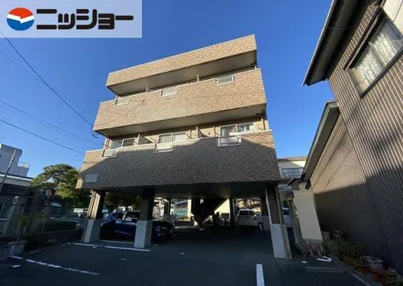 ピースフル【3階】の外観