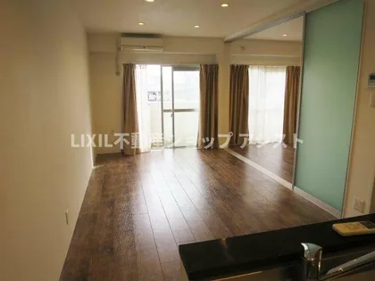 エミネンス園【305号室】の居間