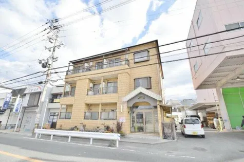 ロイヤルハイツ川西【3階】の外観