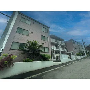 ピアコート川沿の画像