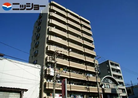 ファミール六番の画像