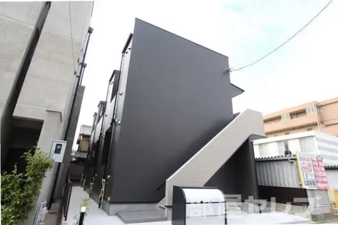 フルマーレ【1階】の外観