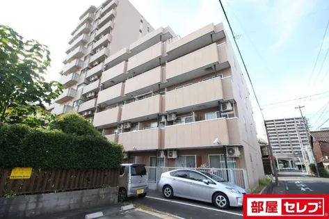 ミレニアム八田【1階】の外観