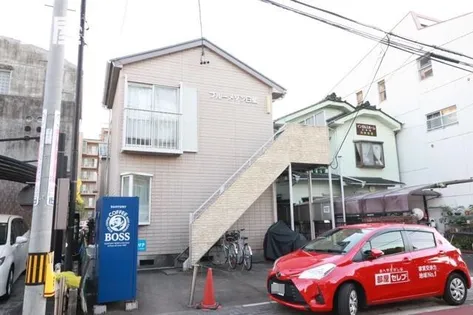 ブルーメゾン白壁の画像