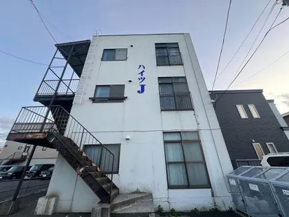 ハイツJ【2階】の外観