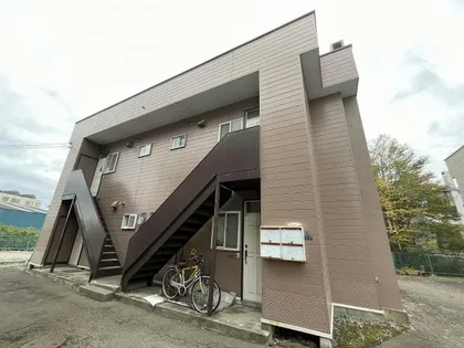 ホワイトハイツD【2階】の外観