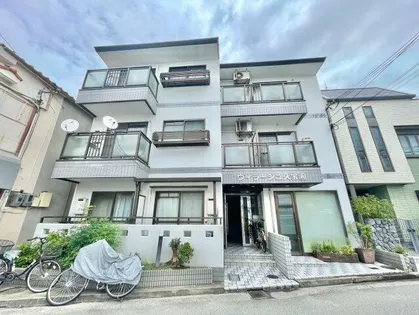 ヴィラージュ久宝園【1階】の外観