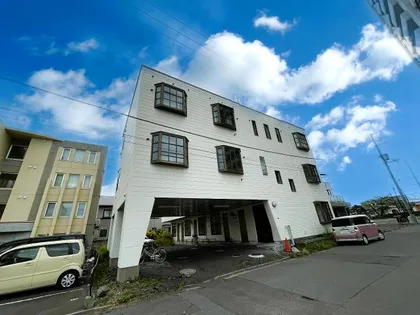 マンション白樺【2階】の外観