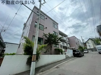 ピアコート川沿の画像