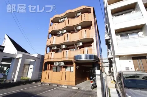 ドムス本山【3階】の外観