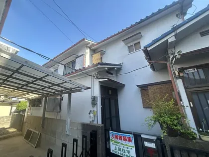 大阪府高槻市西真上1丁目【テラスハウス】の外観