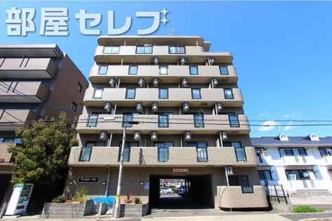 フェリーク ジュール【3階】の外観