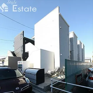 Courage【1階】の外観