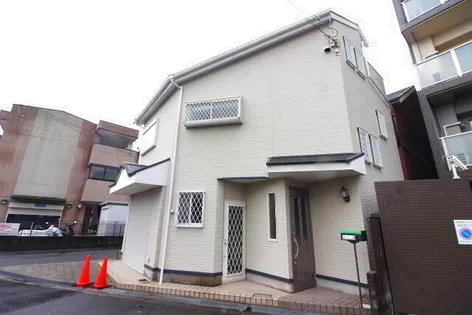 大阪府茨木市中津町【一戸建】の外観