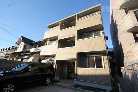 エレガンス靖国【2階】の外観