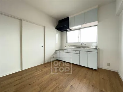 鳥飼マンション【3階】の居間