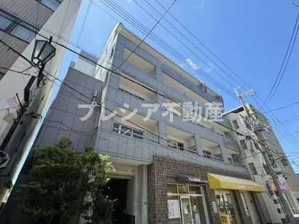 エストゥディオ甲子園口【3階】の外観