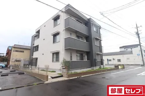 Serena NAKAMACHI【3階】の外観