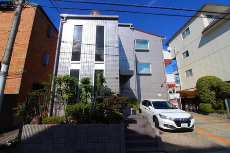 メゾンシャルマンの画像