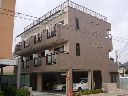 ADESSO【2階】の外観