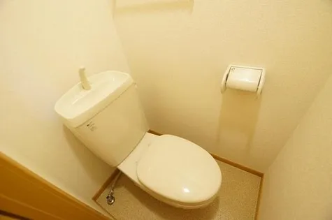 ADESSO【2階】の内装